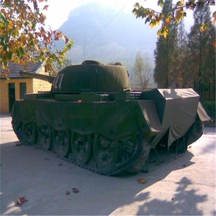 白云大型充气坦克